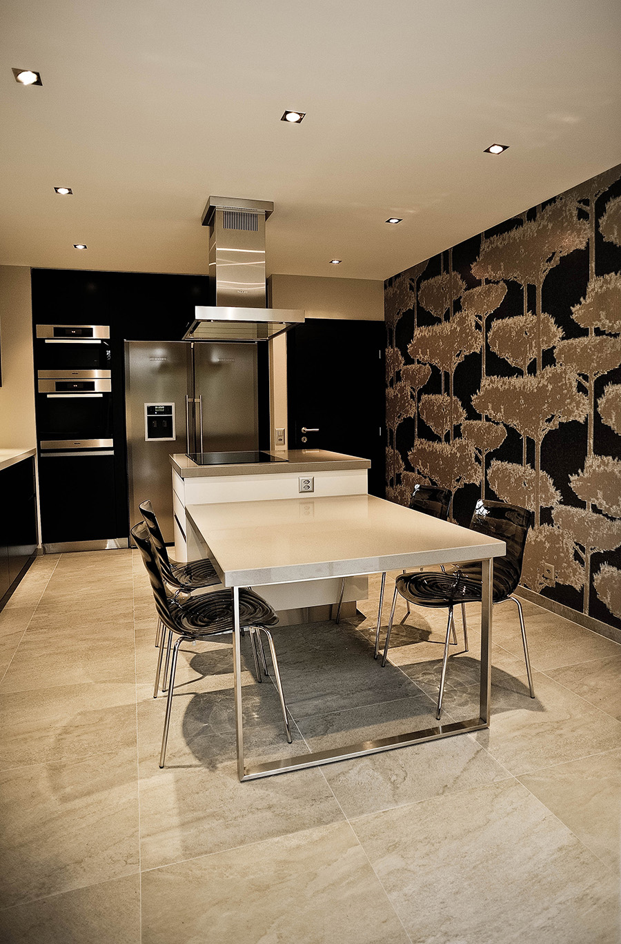 House in Cologn Kitchen sitting area