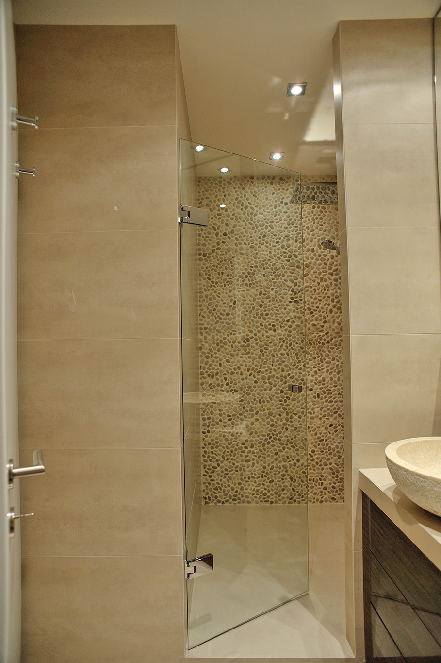 Apartment in Cologny Bathroom