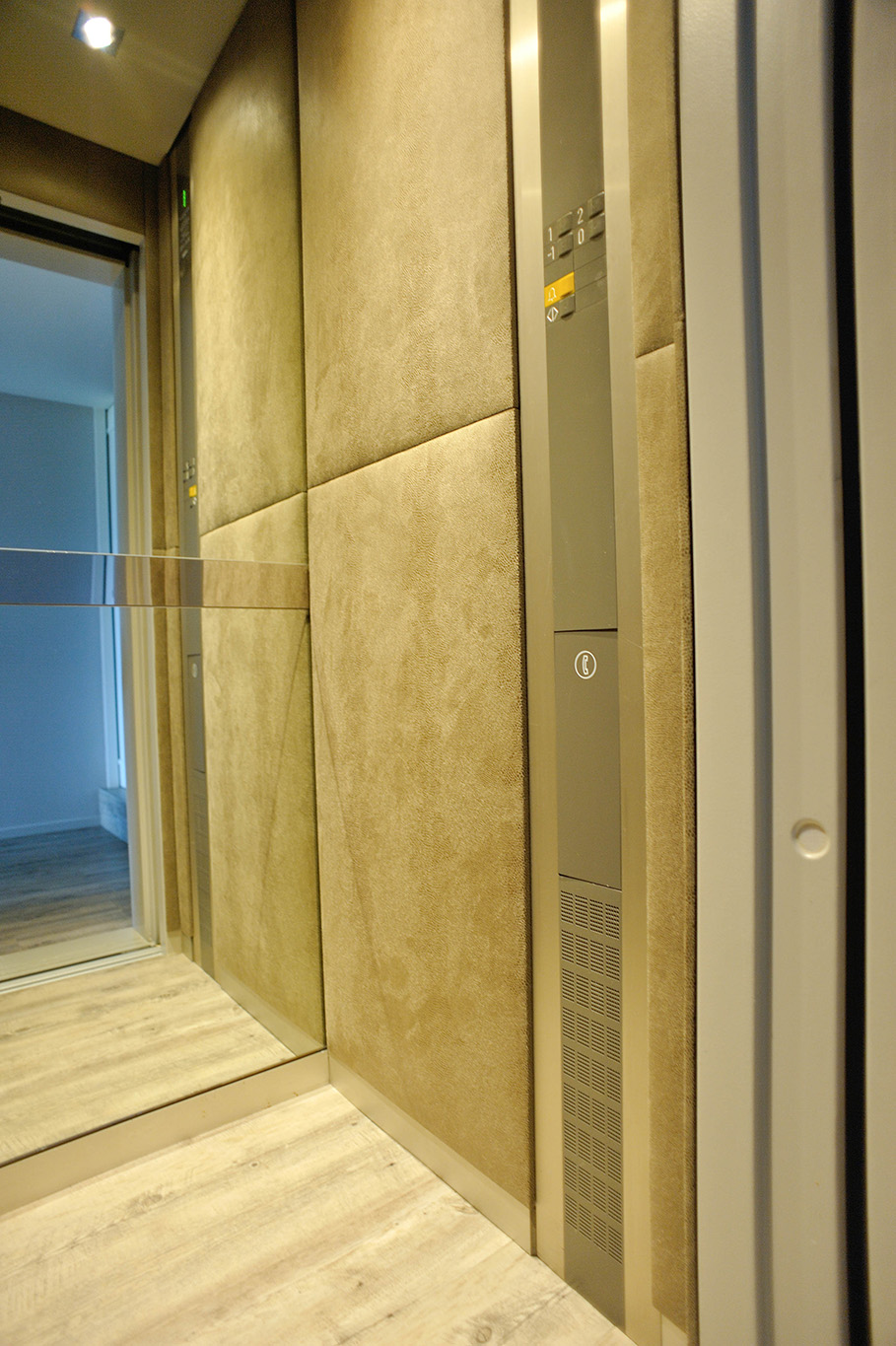 Townhouse in Capite Elavator